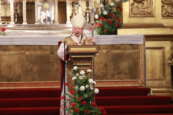 arcybiskup jędraszewski na wawelu